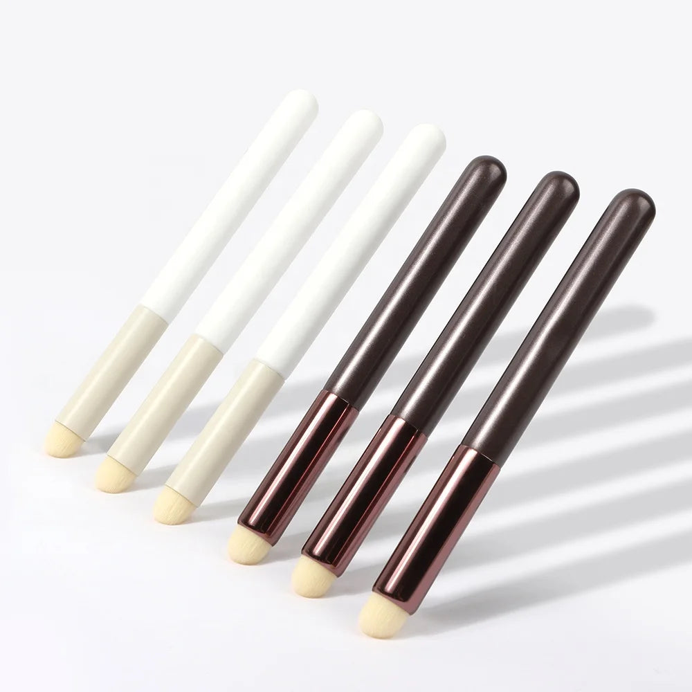 Portable Custom Soft Lip Makeup Brushes Travel Size Synthetic Hair Vegan Professional Private Label Wood for Lip Gloss Lip Liner
