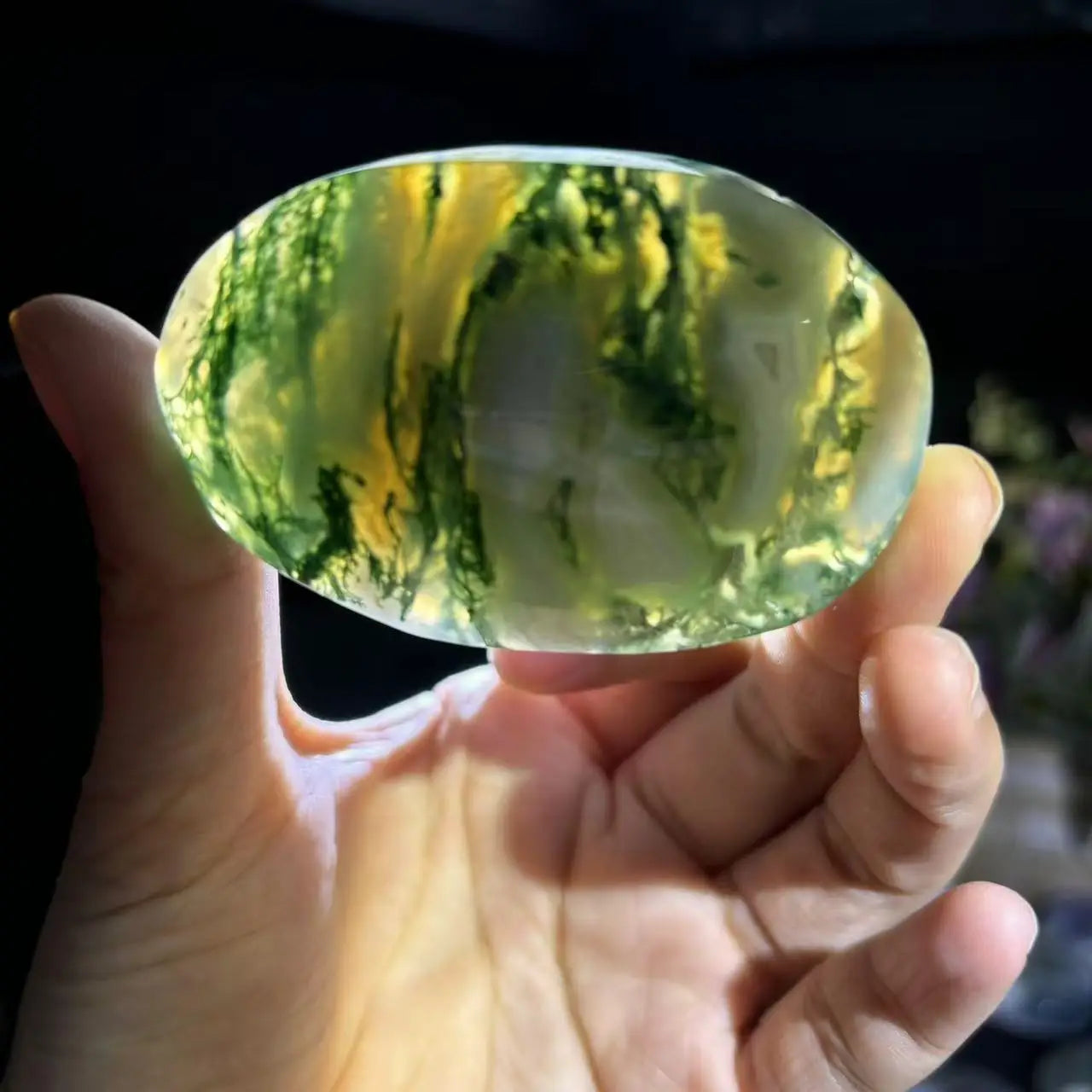 Kindfull Wholesale Natural Moss Agate Palm Healing Crystal Agate Stone Carved Craft for Decoration
