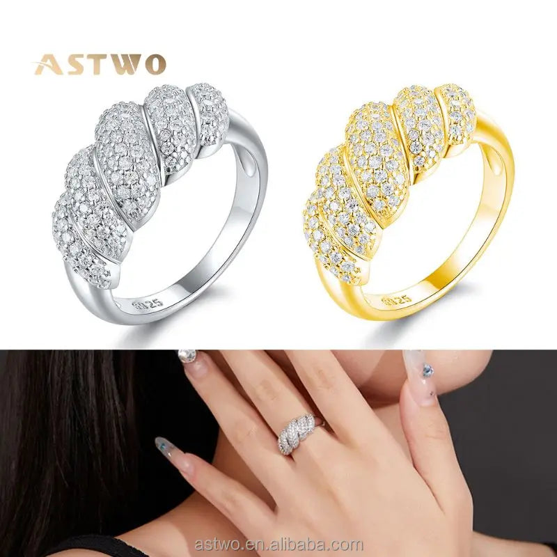 2025 Trendy S925 Sterling Silver Full PavÃ© 18K Gold Plated Moissanite Ring Moissanite Wedding Ring