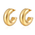 Wholesale New Fashion No Fade Luxury Retro Women18k Gold Plated Titanium Steel Hollow Cc Shaped Earrings