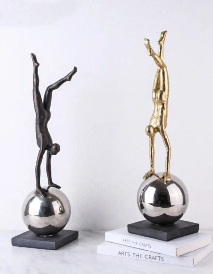 Modern Light Luxury Black Golden Sports Inverted Character Sculptures Ornaments Creative Home Model Wholesale Home Decor