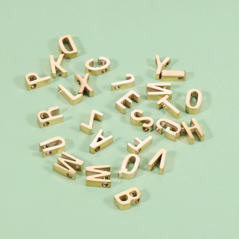 Right Grand Stainless Steel Jewelry Mirrored Alphabet Pendants Custom 18K Gold Plated Charms Letter Beads