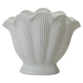 Modern Minimalist Ceramic Vase with Shell Shaped Design New Product for Vegetarian Flower Burning Small Size Home Decoration