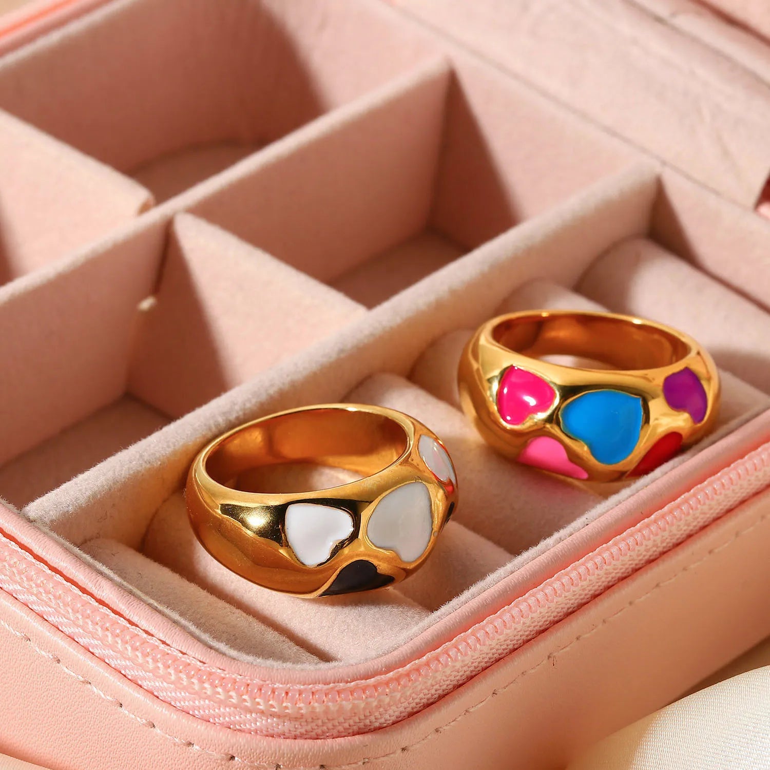 INS Trendy Non Tarnish Jewelry 18k Gold Plated Stainless Steel Chunky Rings  Black White Colored Heart Enamel Ring YF2644