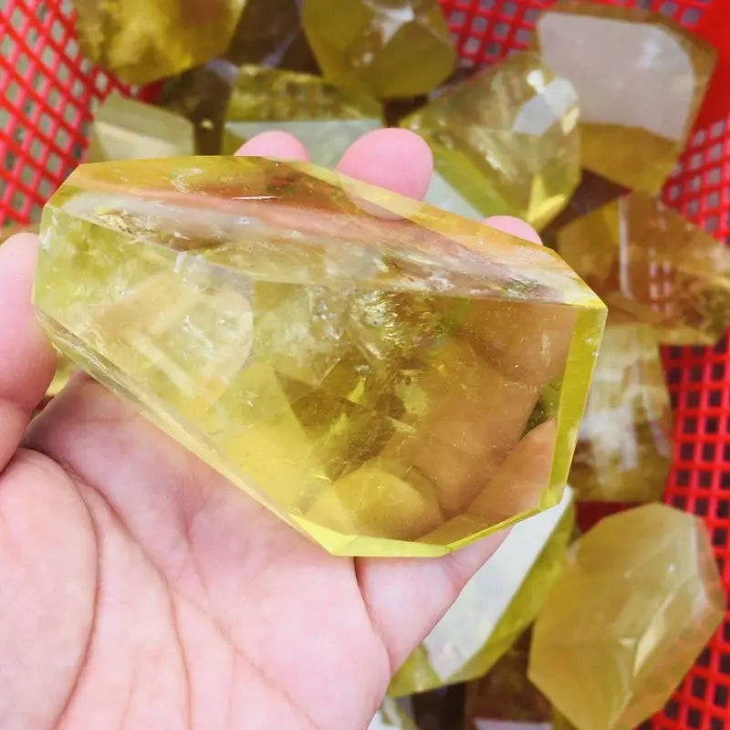 High Quality Hand Carved Citrine Quartz Crystal Freeform Tumbled Stone Healing Cube for Home Decoration