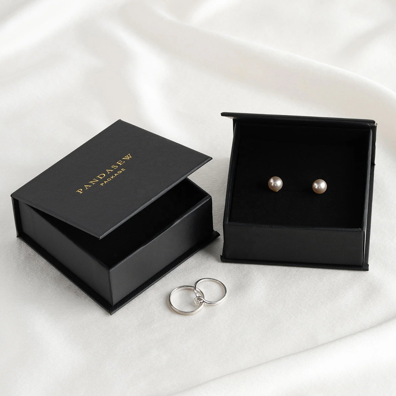 PandaSew Custom Logo Jewelry Packaging Earring Necklace Luxury Cardboard Magnetic Jewelry Box