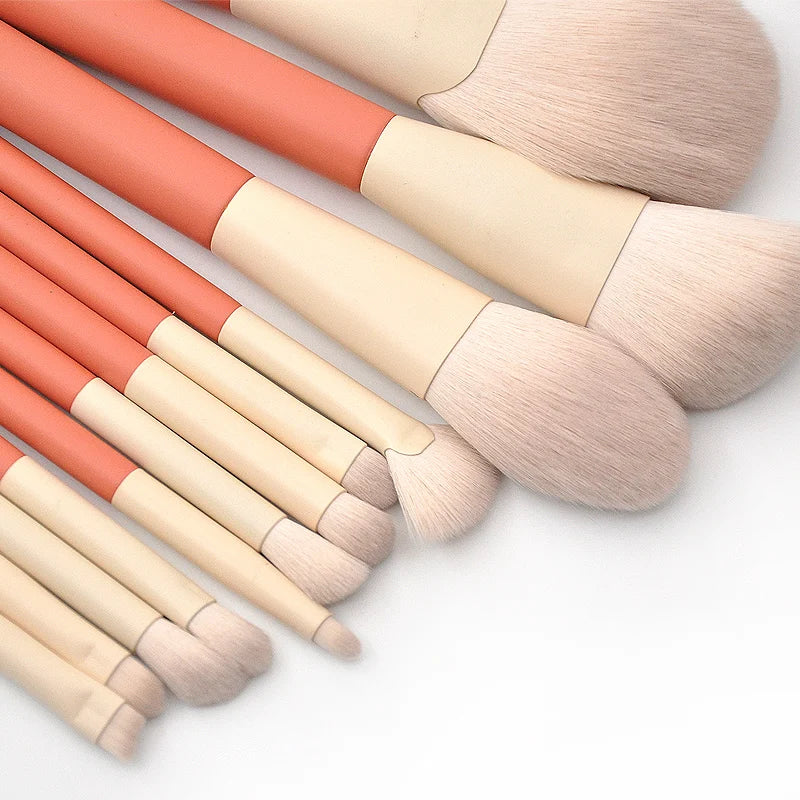 Private Label 12-Piece High Quality Synthetic Hair Makeup Brush Set Orange Matte Silver Flat Fan Brush Shaving Brush for Face