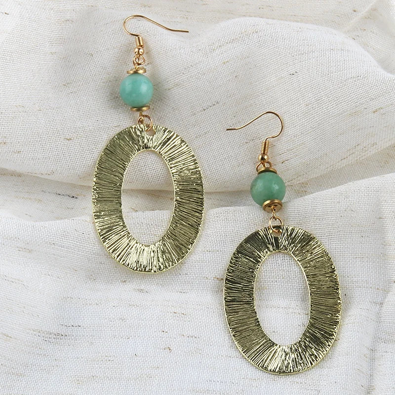 Exaggerated Beautiful Lady Holiday Gift 10mm Natural Stone White Howlite Charm Alloy Big Oval Hoop Earrings