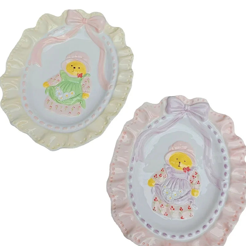 Solhui Wholesale New Arrival Embossed Bow Lace Ceramic Plate Irregular Hand Painted Underglazed Color Dessert Plate