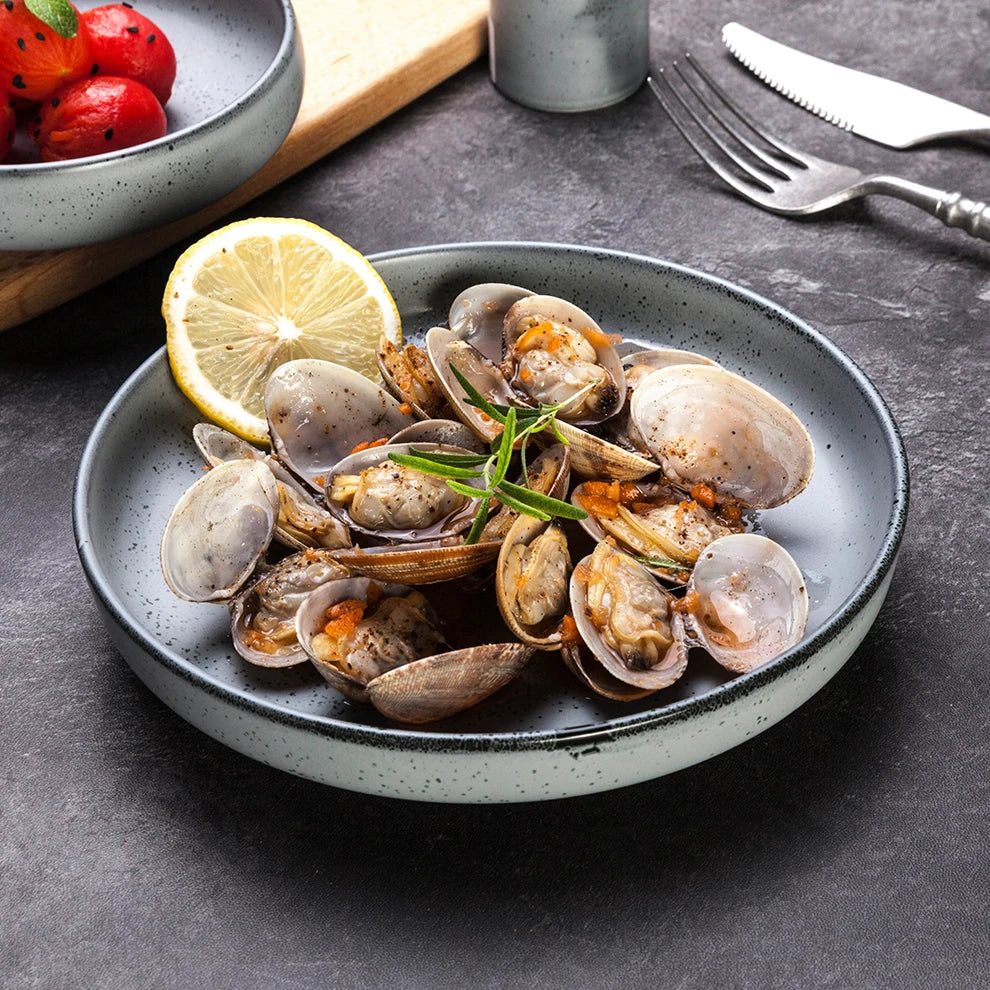 Shengjing Nordic Retro Luxury Porcelain Dinner Plate Color Enamel Finish Twist Design Dishwasher Microwave Safe for Restaurants