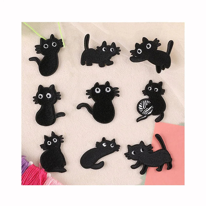 Iron on Embroidered Hot Melt Adhesive Cartoon Anime Cats Patch for Clothing Hats Backpack Hats Bags Decoration Garment Patches