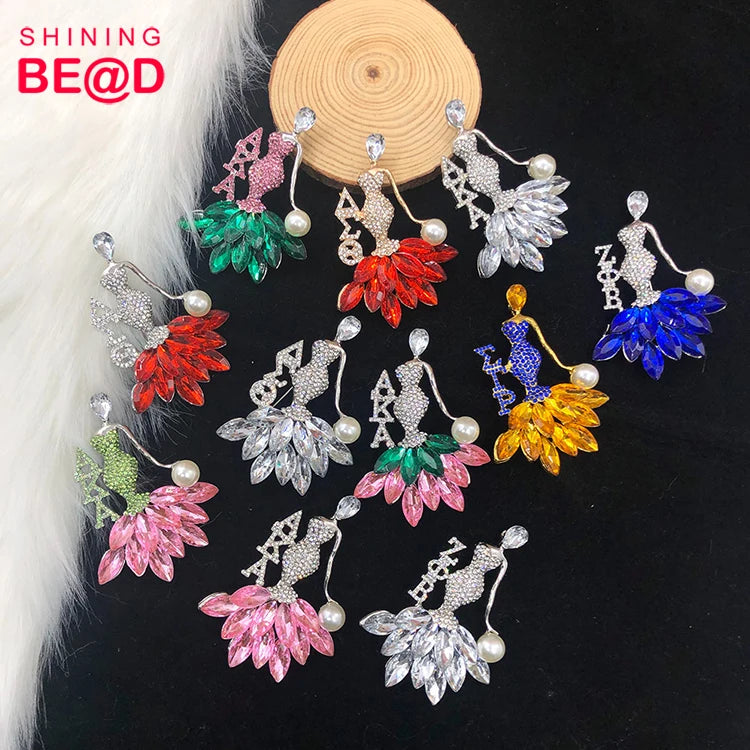 Wholesale New Fashion Silver Metal Letters Logo Dance Lady Crystal Rhinestone Brooch Pin for Women Jewelry Accessories