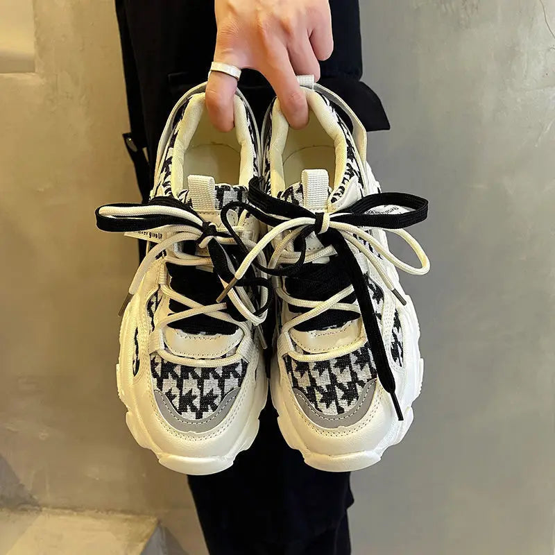 Popular Ladies Sneakers Thick-soled Hiking Casual Spring and Autumn Shoes Women Trendy Footwear for All-match