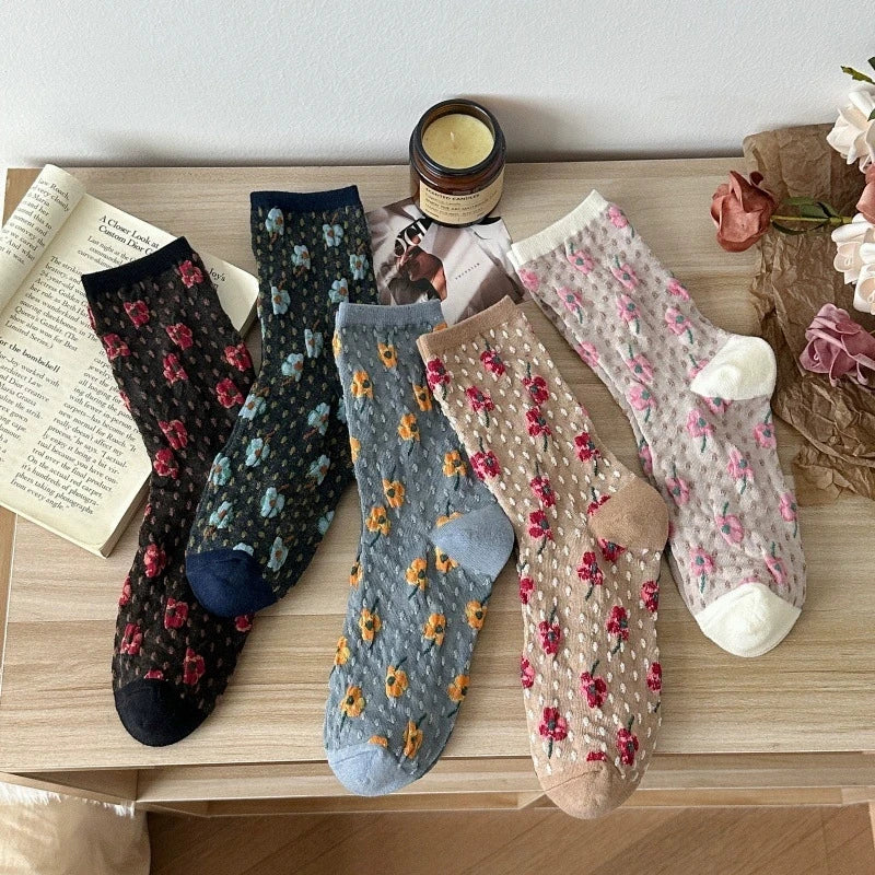 Cute Floral Printed Women's Socks Autumn Winter Long Street Style Soft Comfortable Woman Socks Middle Tube Fashion