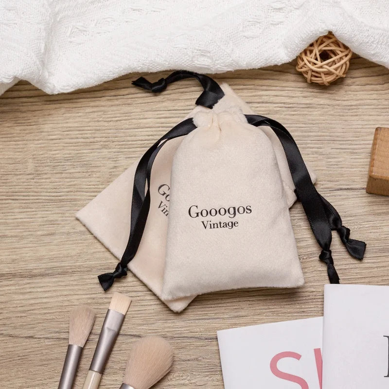 Recyclable Velvet Drawstring Jewelry & Perfume Bottle Pouch with Logo Custom Size Pillow Use