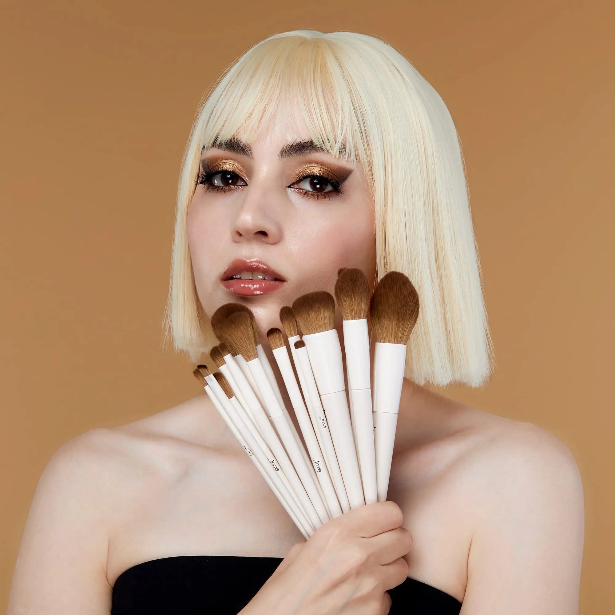 14 Pcs Customizable Light Grey Beginner Makeup Brush Kit Powder Foundation Contour Blush Concealer Eye Shadow Blending Liner