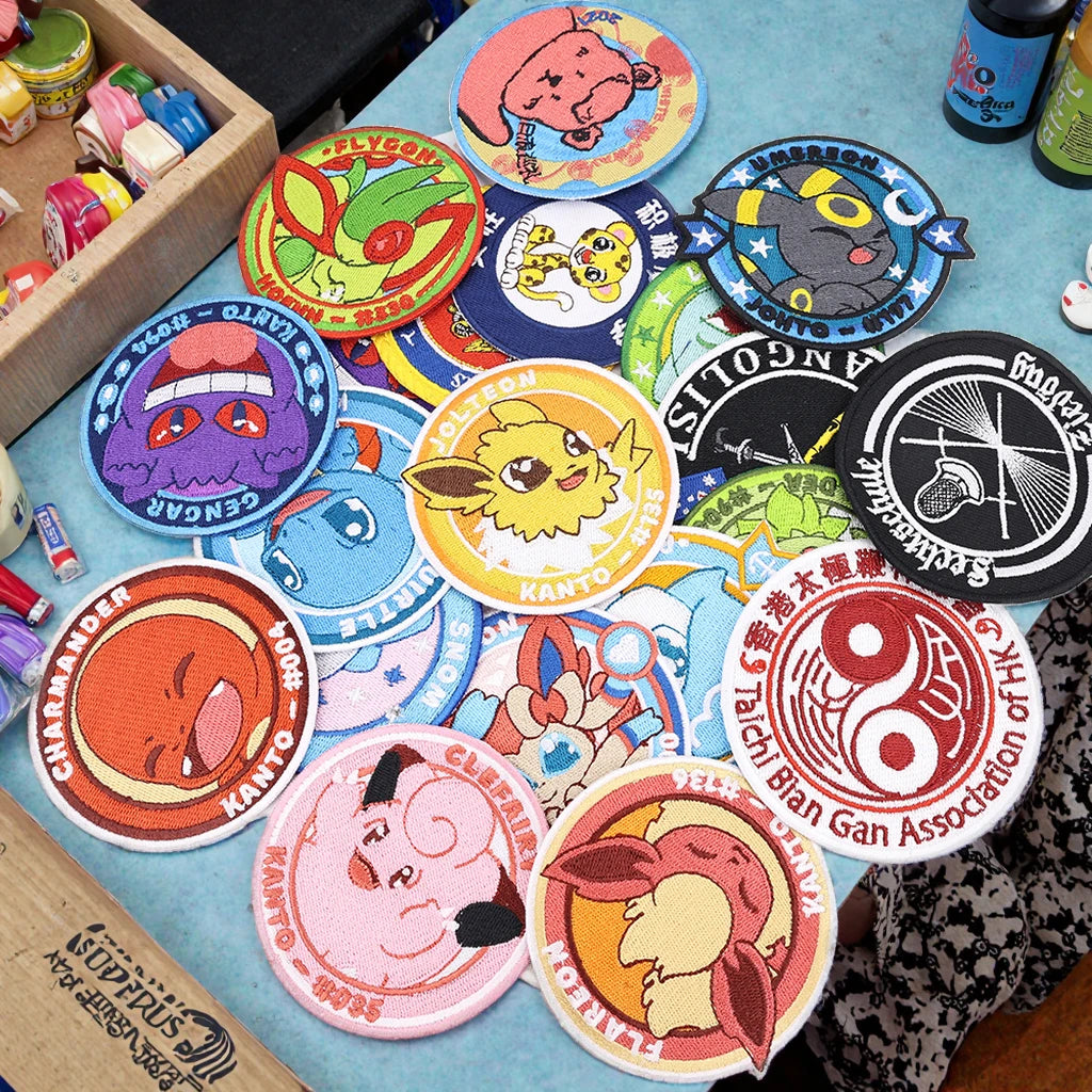 Hot Selling Custom Embroidery Patches Heart Shape 3D Iron-On Fabric Custom Color & Sizes for Clothing Bags Shoes