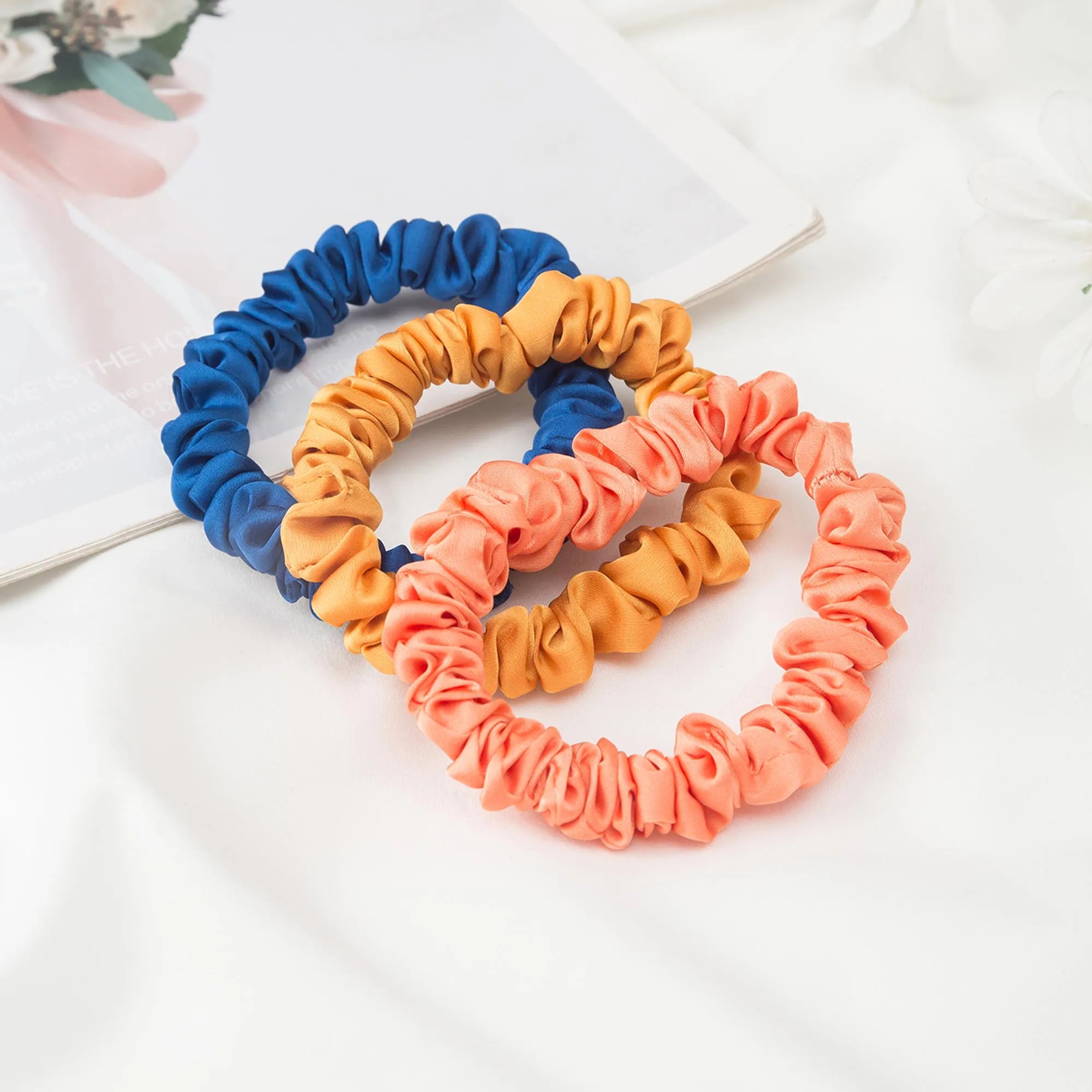 50pcs 7 Colors Mini Silk Satin Scrunchies Wholesale Girls Hair Scrunchies Stretchy Elastic Rubber Band Fancy Ponytail Holder