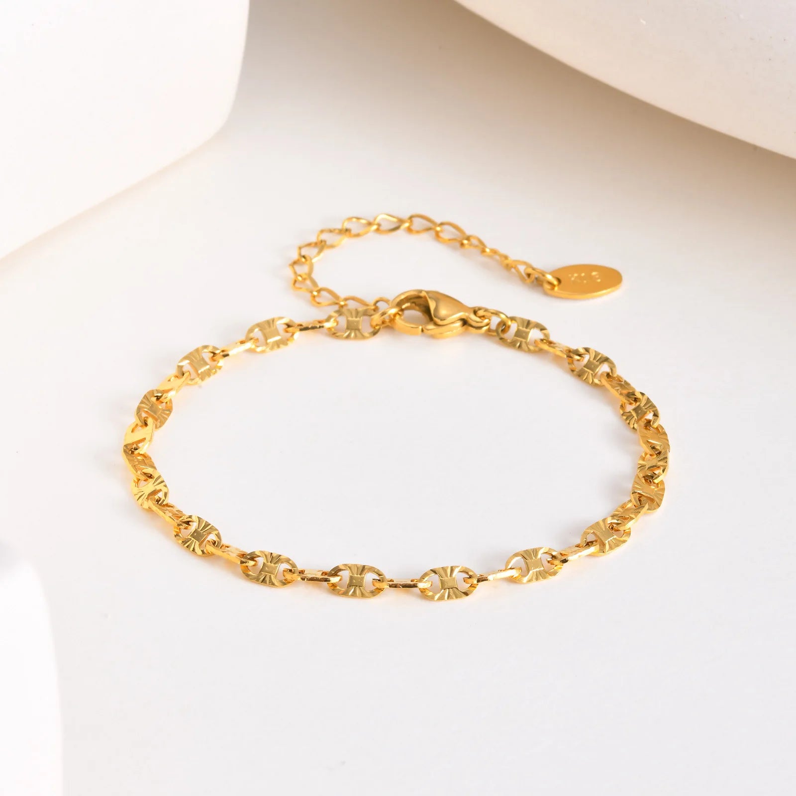 New Arrivals Luxury Fashion Texture Oval Link Chain Charm Bracelet Stainless Steel Gold Plated Bracelet for Women Jewelry