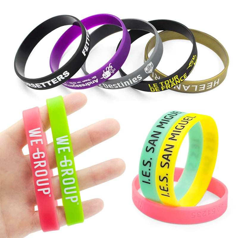 Manufacturer Made Custom Logo Soft 2D 3D Pvc Keyring Cute Rubber PVC Anime Key Chain Silicon Bracelet Keychain