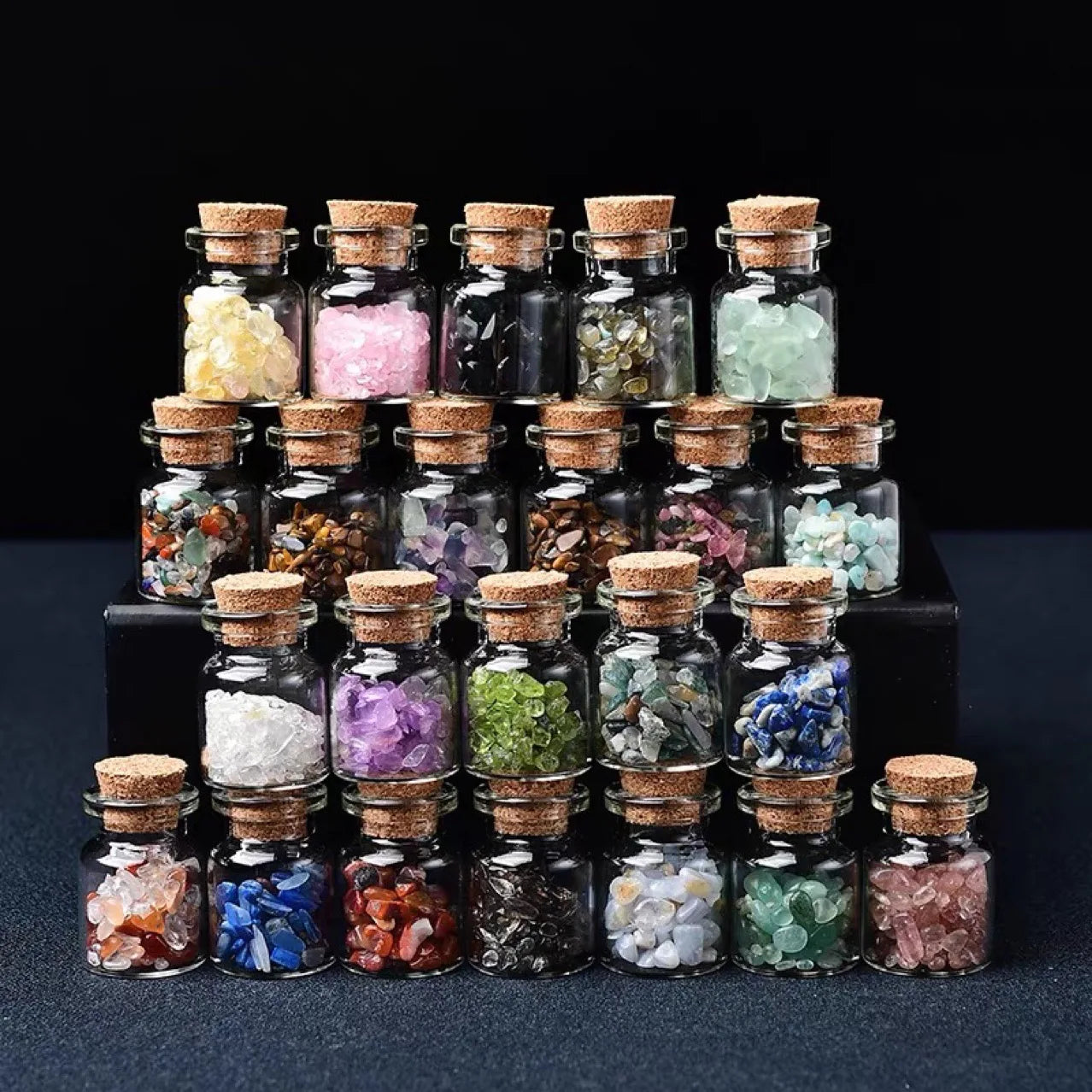Natural Rose Crystal Gravel Stone Bottle Gemstone Clear Quartz Crystal Chips Wishing Bottle for Healing Gift
