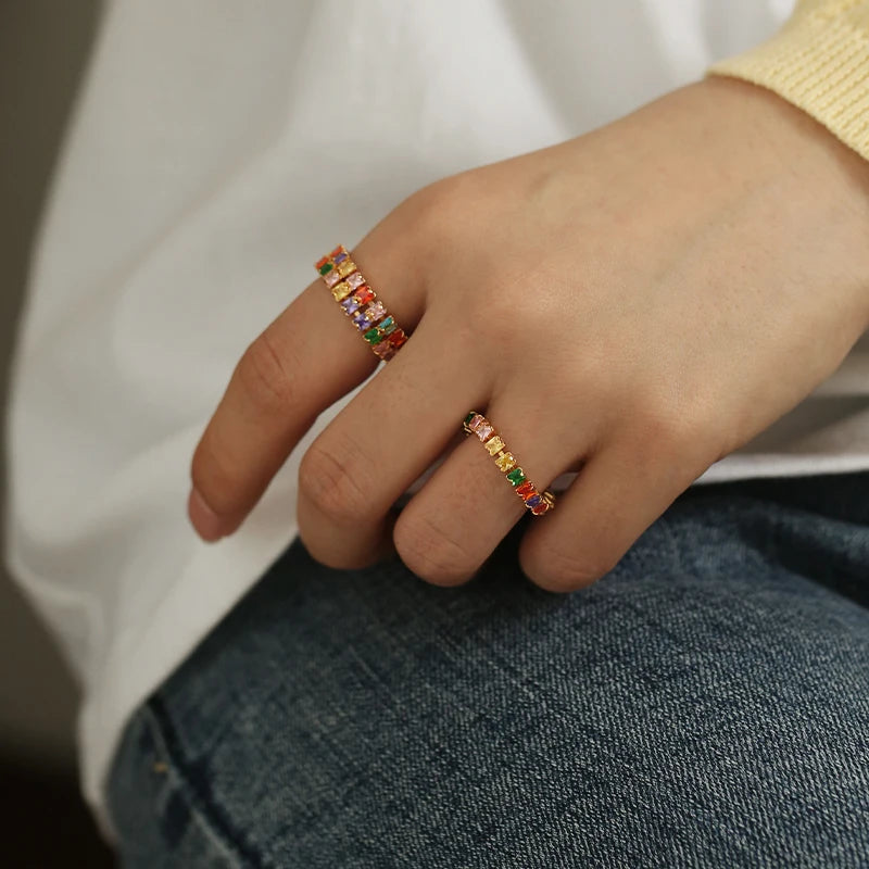 Luxury Women Jewelry Fashion 18K Gold Plated Full Diamond Shiny Colorful Cubic Zircon Finger Rings for Wedding Party