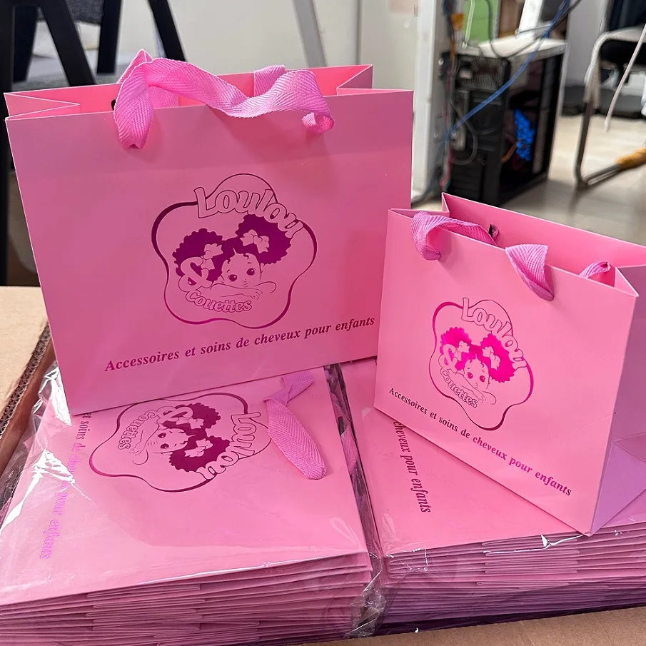 2025Luxury Gift Packaging Christmas Kraft Shopping Tote Fashion Paper Bags China Factory Custom Logo Printing  Paper Bag
