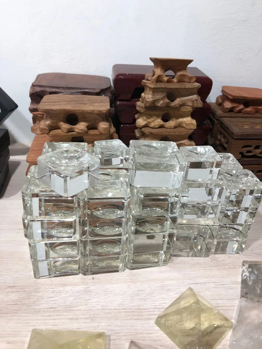 New Arrivals Transparent Glass Square  Crystal Ball Display Bases for Sphere Holder Stand