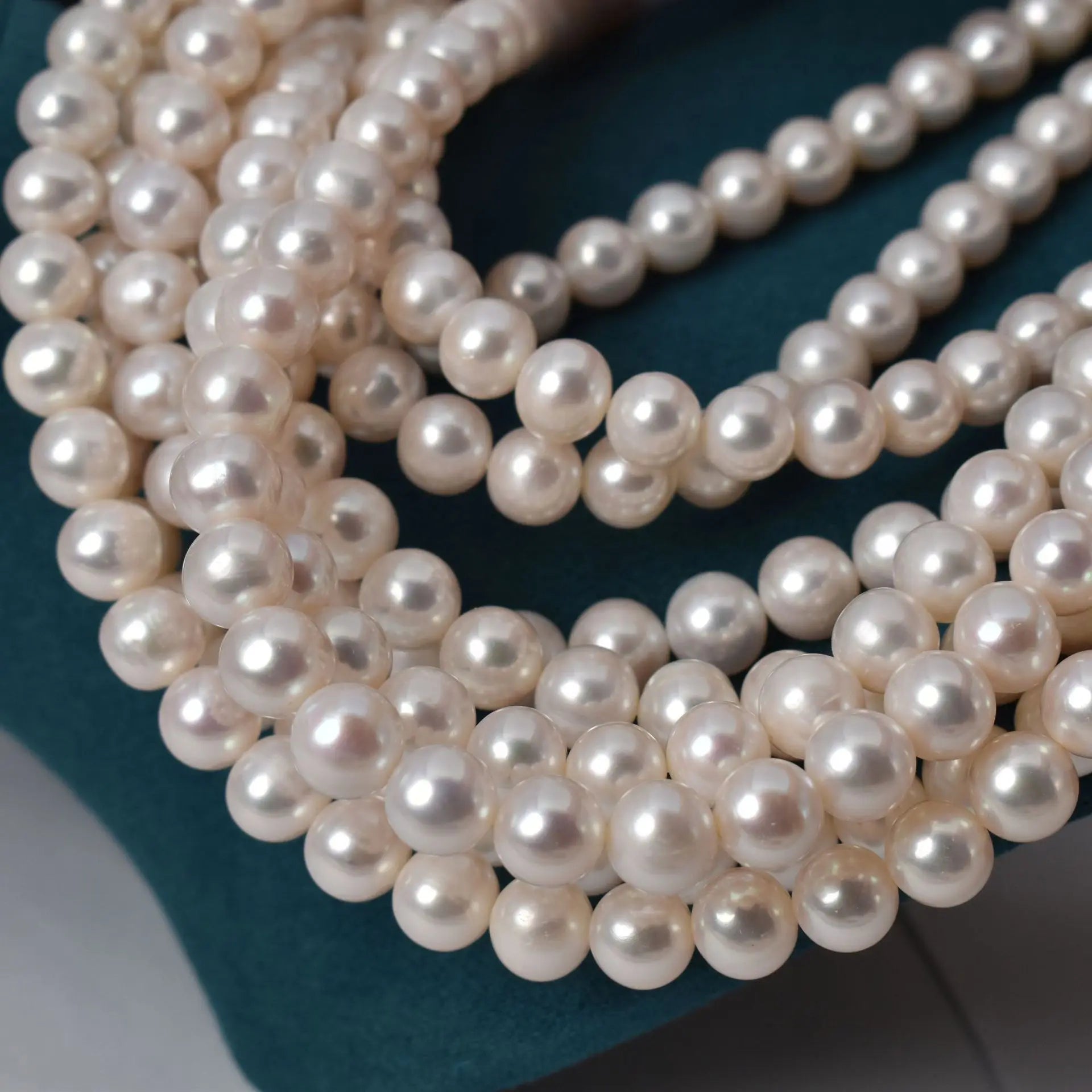 10-11mm Natural Freshwater Pearls White Round Loose Beads for Jewelry Earrings Necklace Making