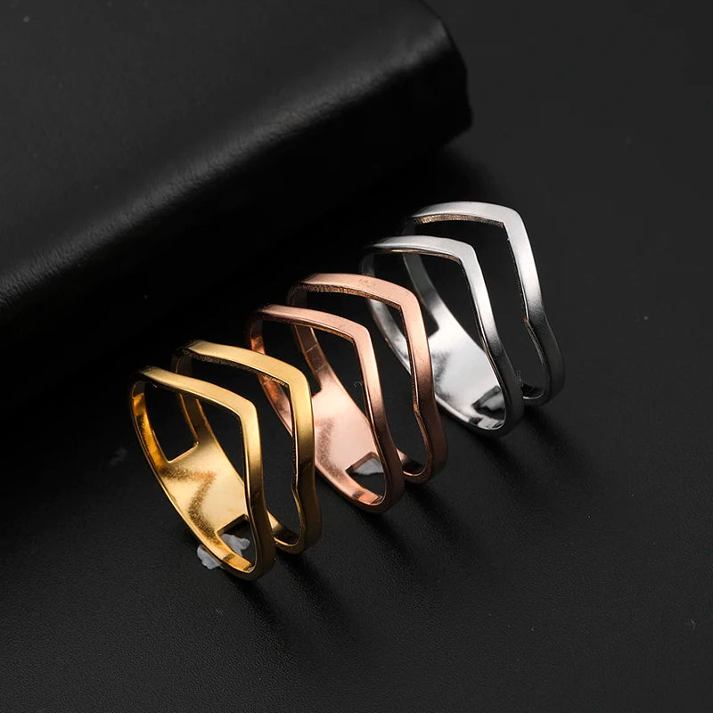 Simple Geometrical Wave Ring Stainless Steel 18K Gold Plated Party Finger Rings Jewelry Birthday Gift for Women Girls