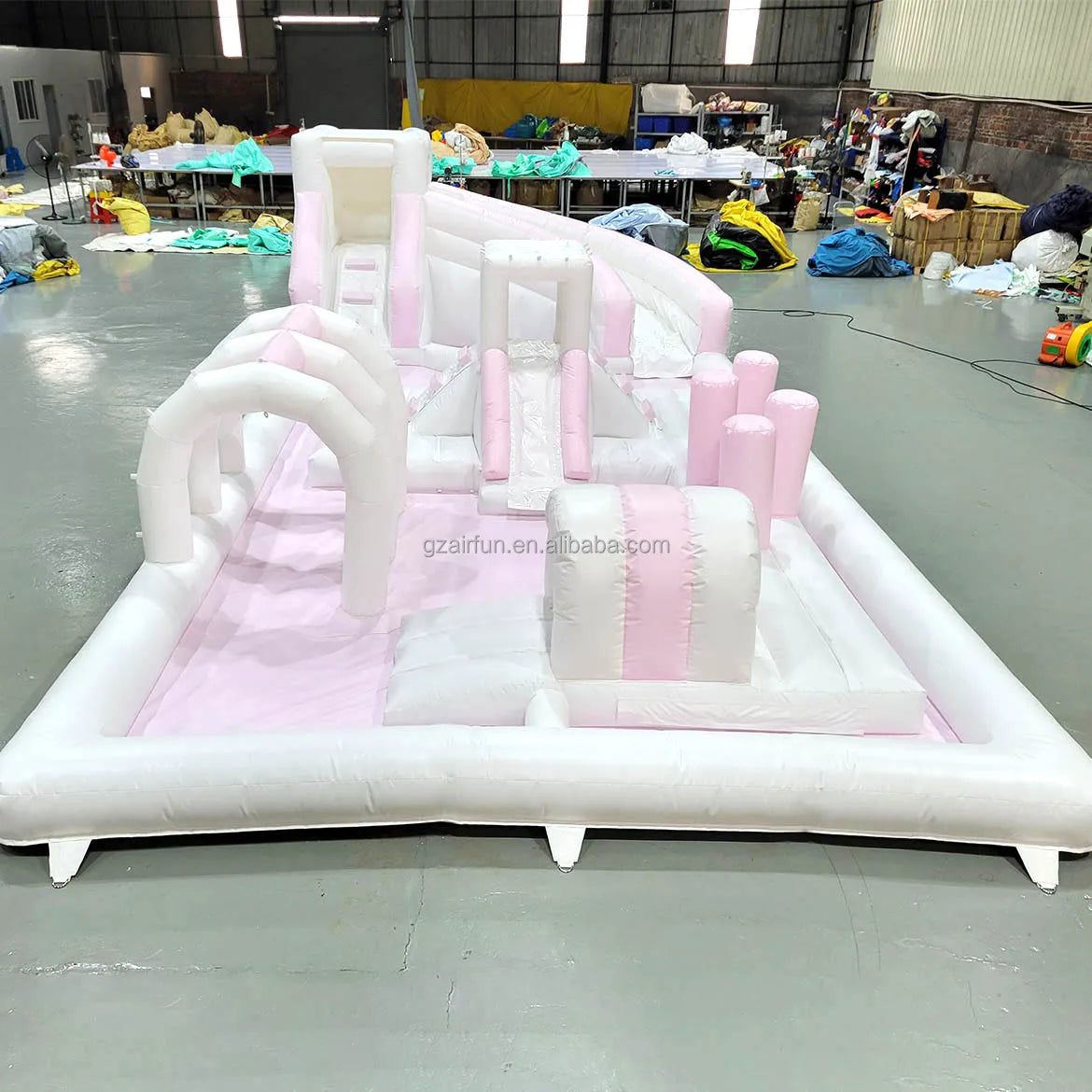 Commercial Pvc Splash Pad Playground White Castle Bounce House Trampoline Slide