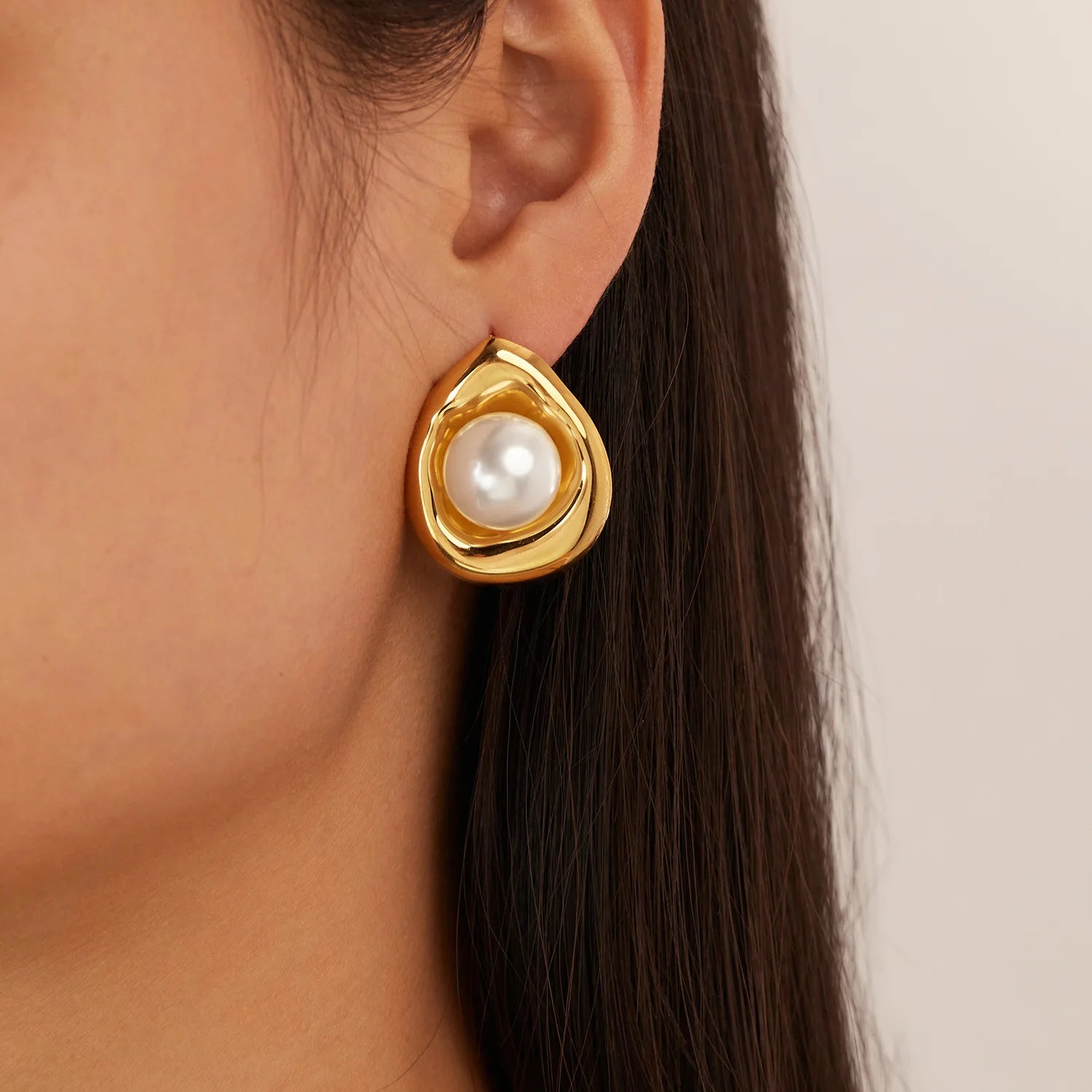 New Trends Stainless Steel Jewelry Waterproof 18k Gold Plated Water Drop Shaped Pearl Earrings for Women