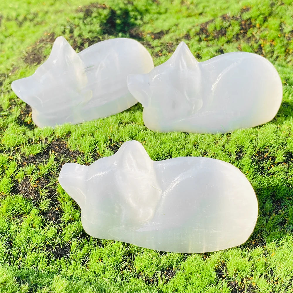 Hot Sale High Quality Hand Carved Crystal Stone Animal Figurine Crystal Carvings Selenite Sleeping Cats Crafts for Decoration