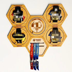 Best Selling Wall Mounted Medal Honeycomb Display Laser Cut Wooden Medal Hanger Holder for Running Gifts