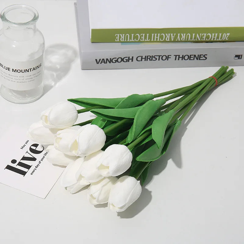 Wholesale Mini Artificial Tulips Flowers Real Touch Silk Wedding Flowers for Home Decoration for DIY New Year Valentine's Day
