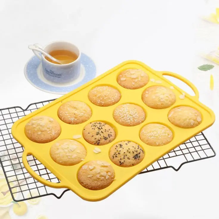 2026 New Arrival 12 Cavity Medium Semi Sphere Silicone Cake Baking Mold With Handle and Steel Ring