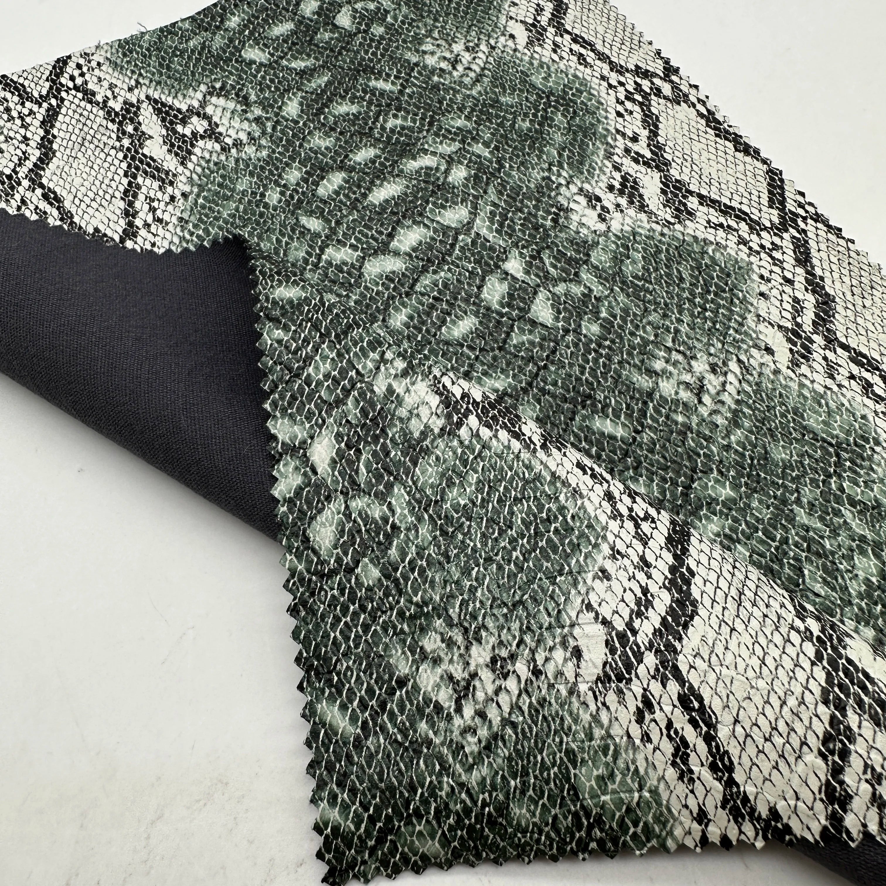 Eco-Friendly Snake Pattern Fabric Faux Synthetic Leather Rayon Backing PU Elastic Stretch for Garment Leather Manufacturing