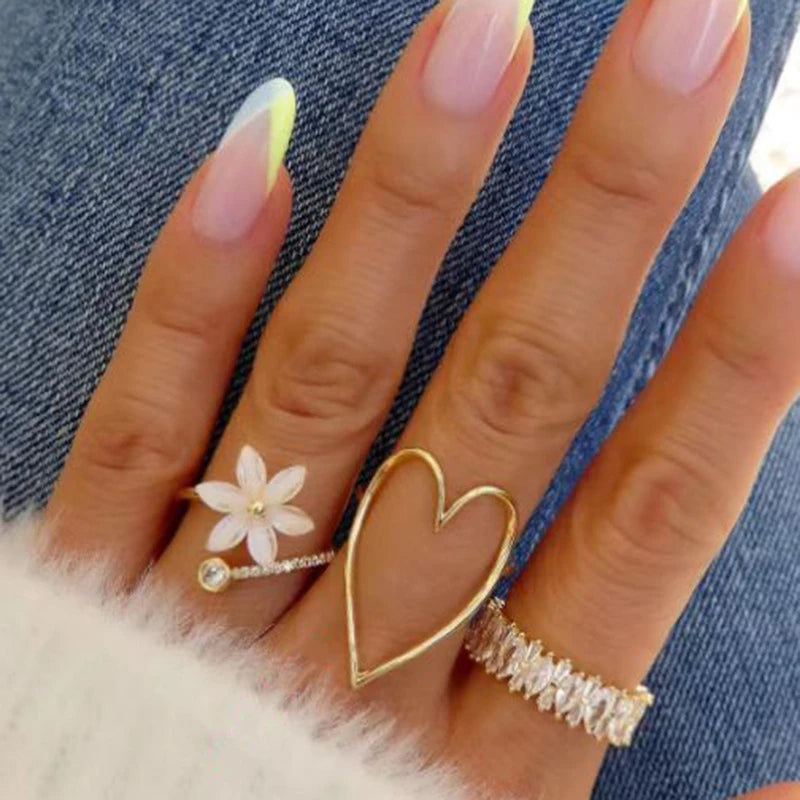 Fenny 18K Gold Plated Dainty Simple Hollow Big String Heart Stainless Steel Ring Tarnish Free Trend for Women
