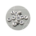 Hot Sale 0.5KG/Bag Flat English Letter Beads White Black Alphabet Acrylic Plastic with Hole for Jewelry Making