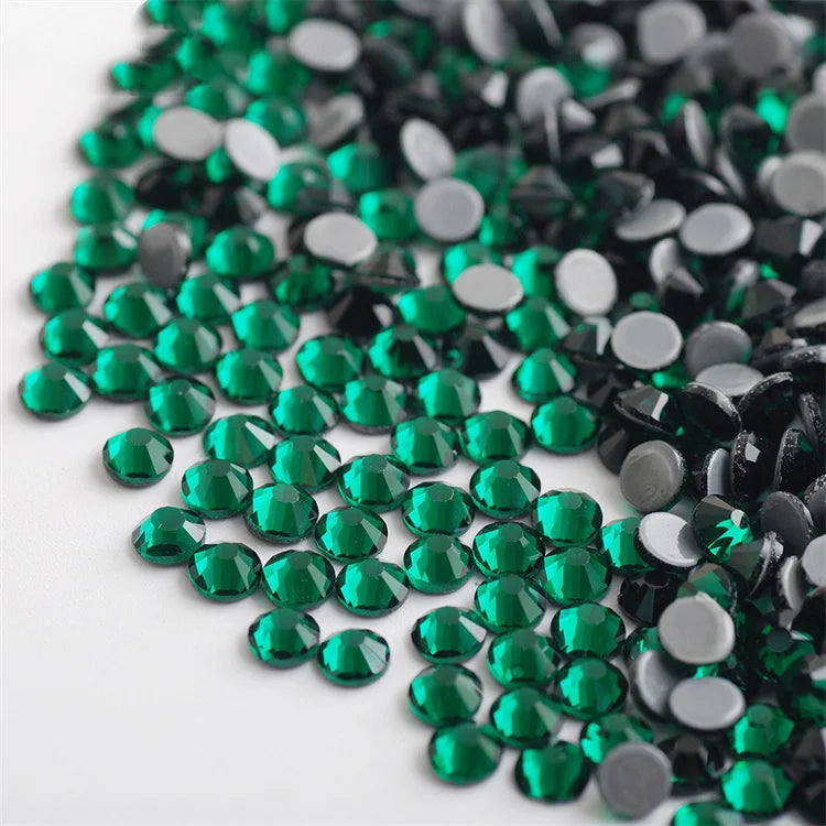 Wholesale Hisenlee SS20 Flatback DIY Clothing Decoration Big Size Crystal Bling Strass 1440Pcs Glass Rhinestones Shoes Accessory