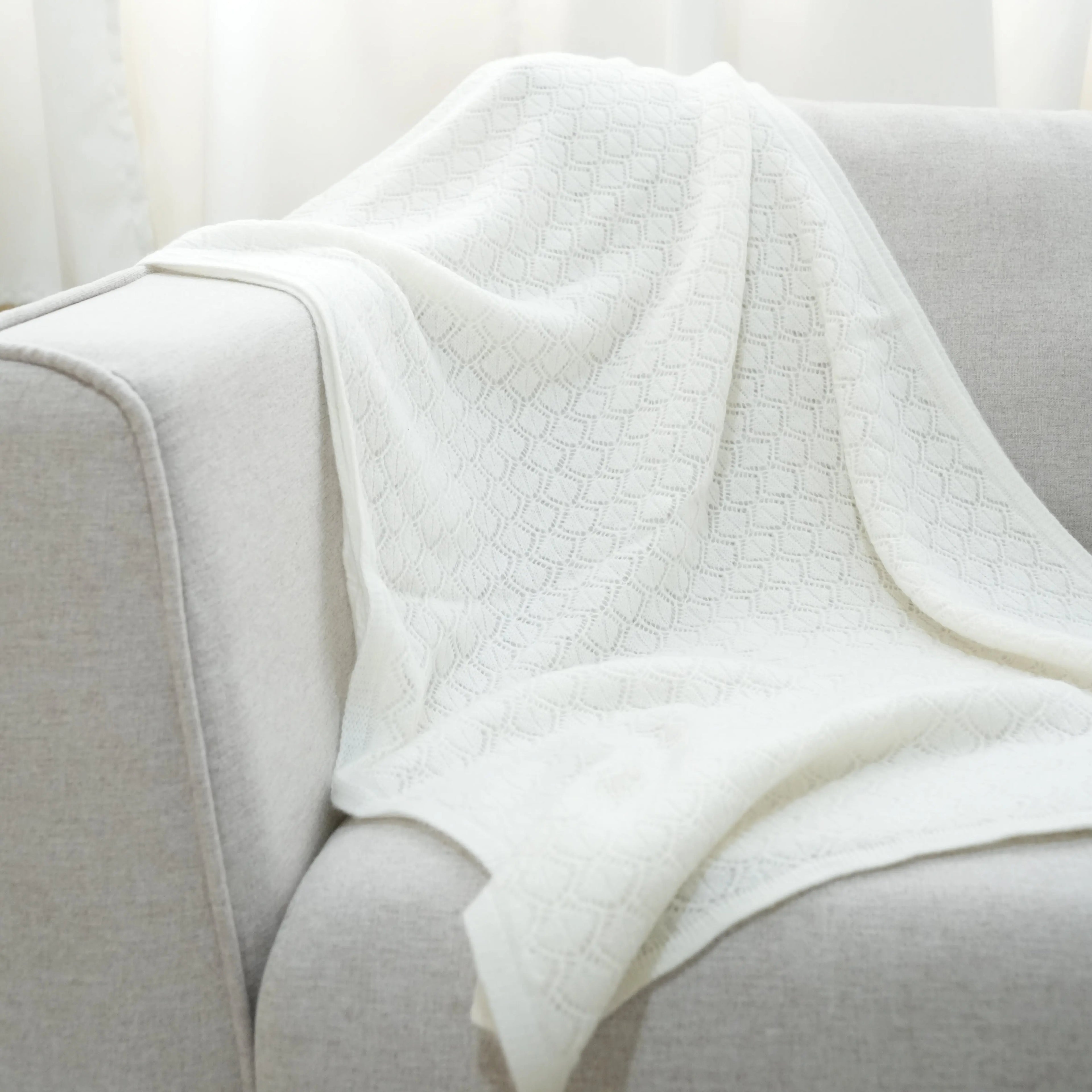 New Design 100% Cashmere Eco-Friendly Luxury Throw Blanket Scarf Shawl Soft Pure White with Exquisite Patterns for Winter
