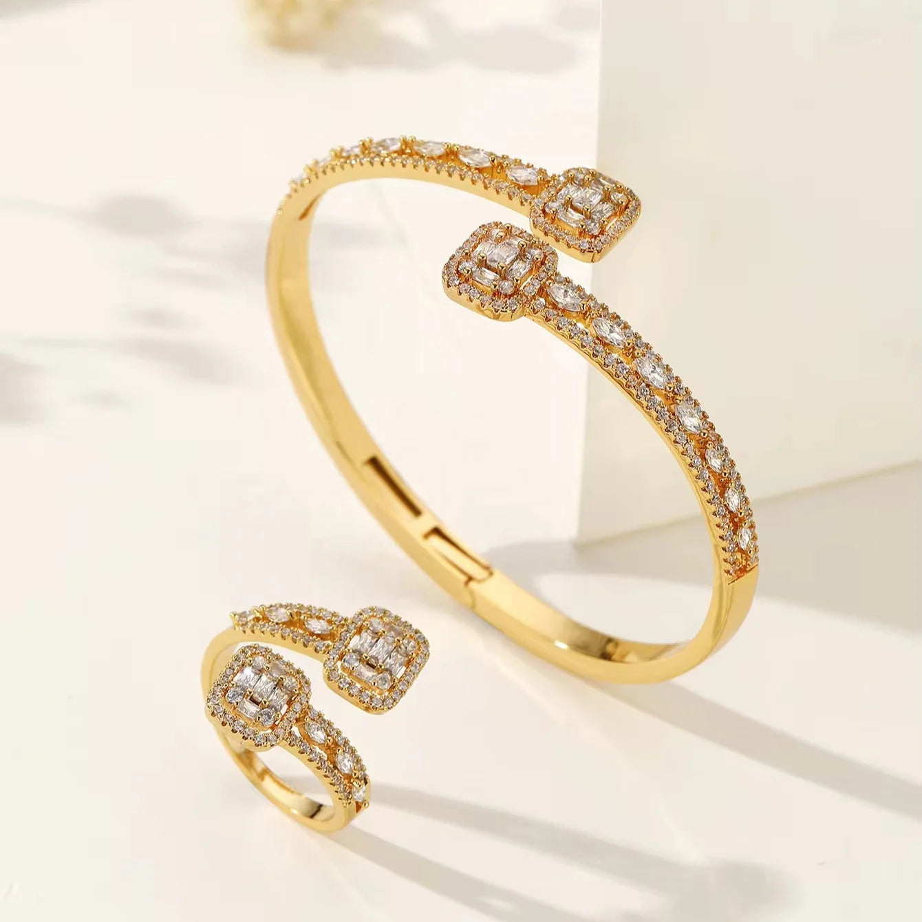 Fashion New Style Brass Bracelet Ring Set Diamond Design Geometric Jewelry Set for Women