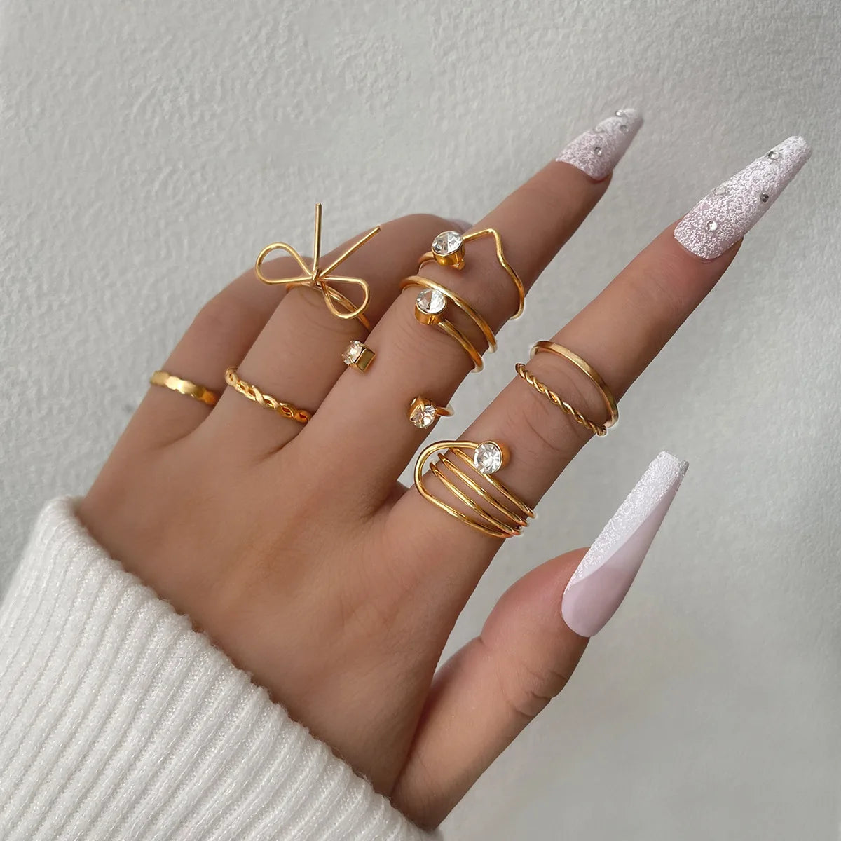 8 Pcs/set Knuckle Ring Set Bow Knot Twist V Cut Ring with Diamonds Joint Finger Ring Set for Women Bohemia Design Finger Jewelry
