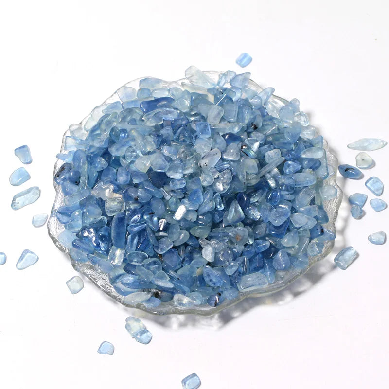 Hot Sales Natural Aquamarine Chips Crystal Healing Tumbled Stone Aquamarine Chips Gravels for Decoration