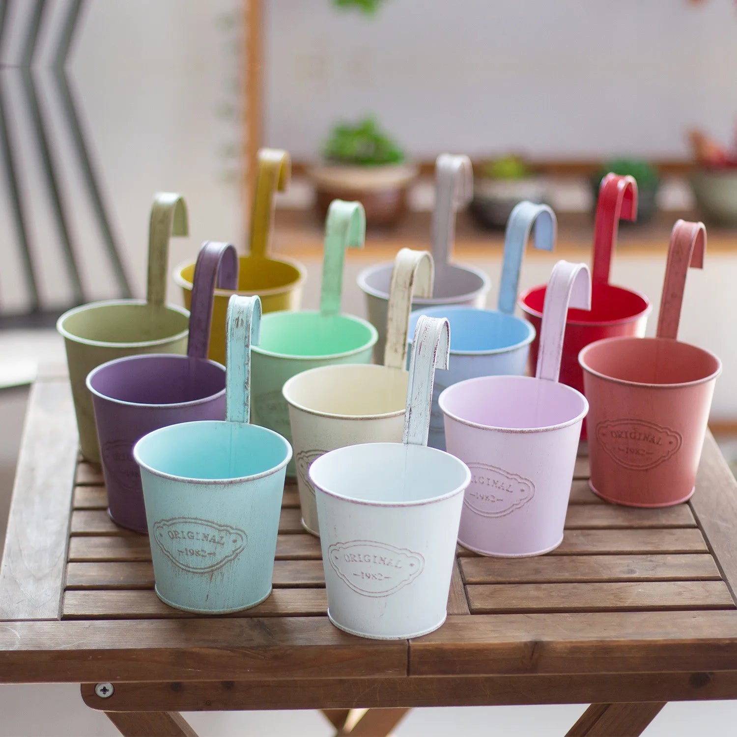 Home Decor Multi-colored Plant Pots Balcony Hanging Flower Pail with Detachable Hooks Iron Flower Buckets