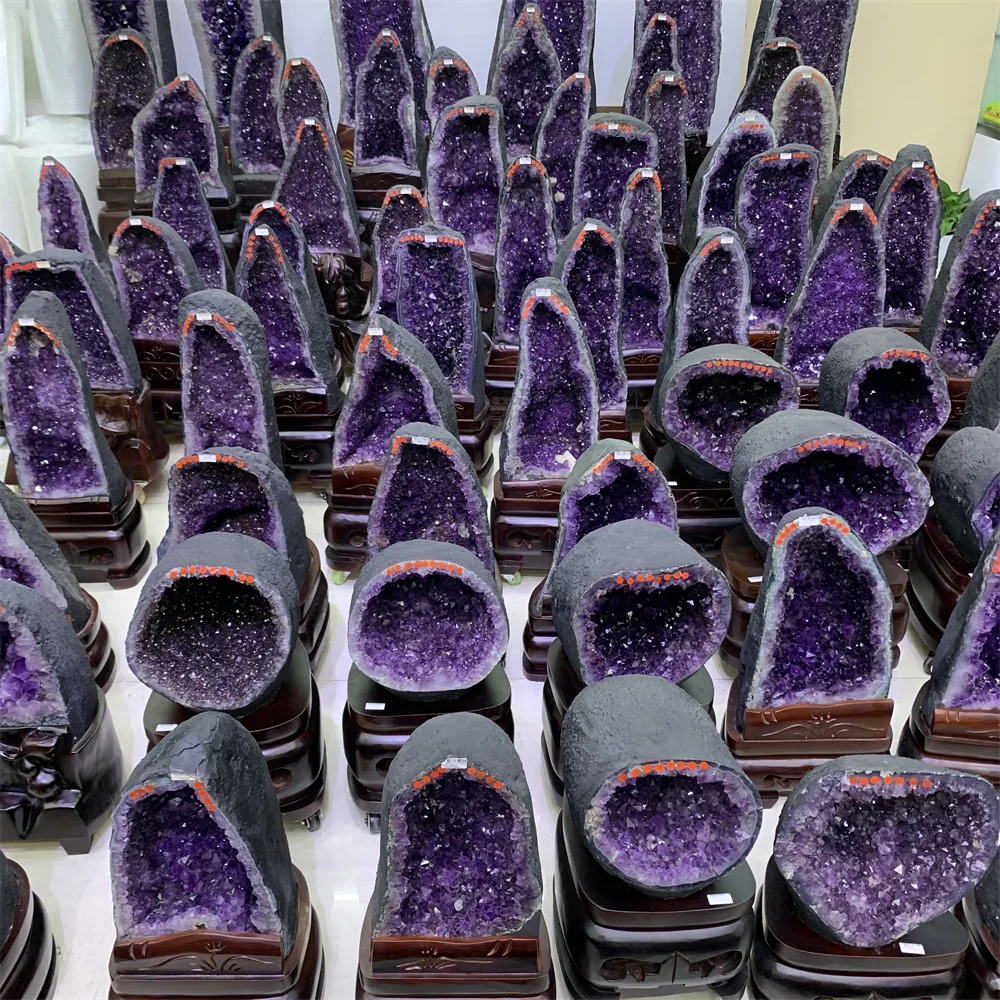 Wholesale Natural Crystals Amethyst Geode Lucky Large Amethyst Cluster Feng Shui Furnishing Articles
