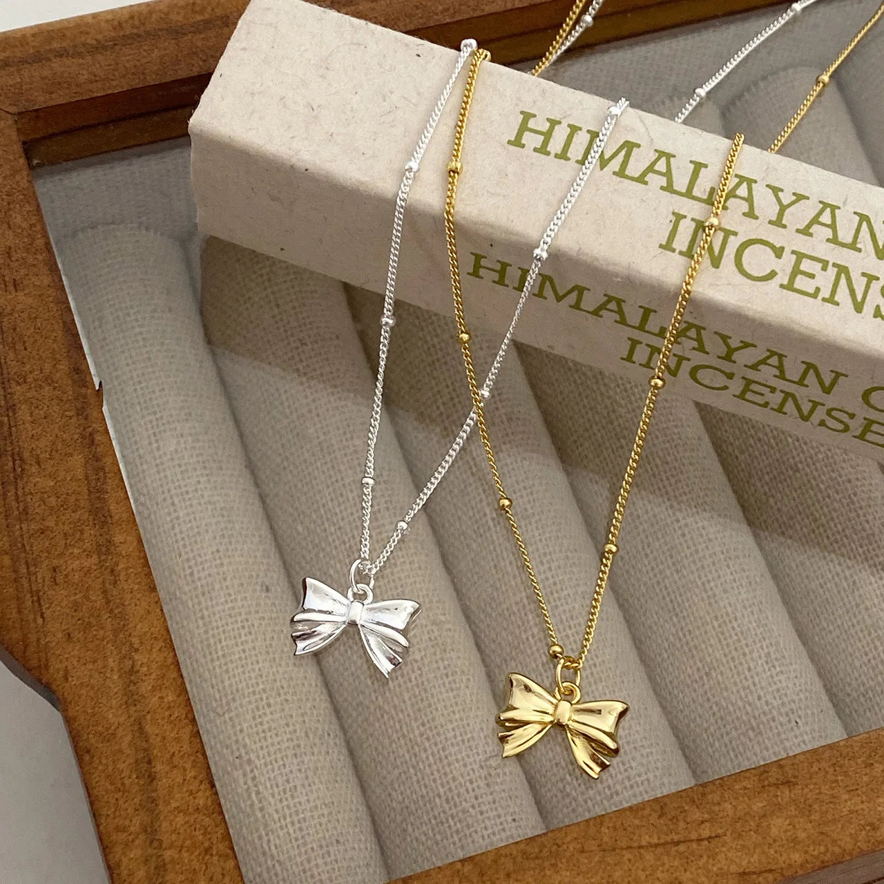 Simple Gold Plated Stainless Steel Ribbon Necklaces Fashion Bowknot Choker Necklace to My Daughter