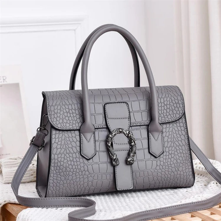 Trending Female Working Oil Wax Colorful Tote Young Fashion Pu Leather Handbag with Big Buckle