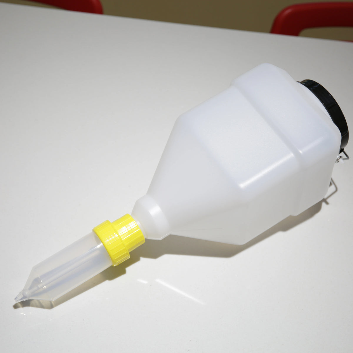Ketchup Bottle Hanging Sauce Dispenser for Kitchen Restaurant Condiments MegaBDM