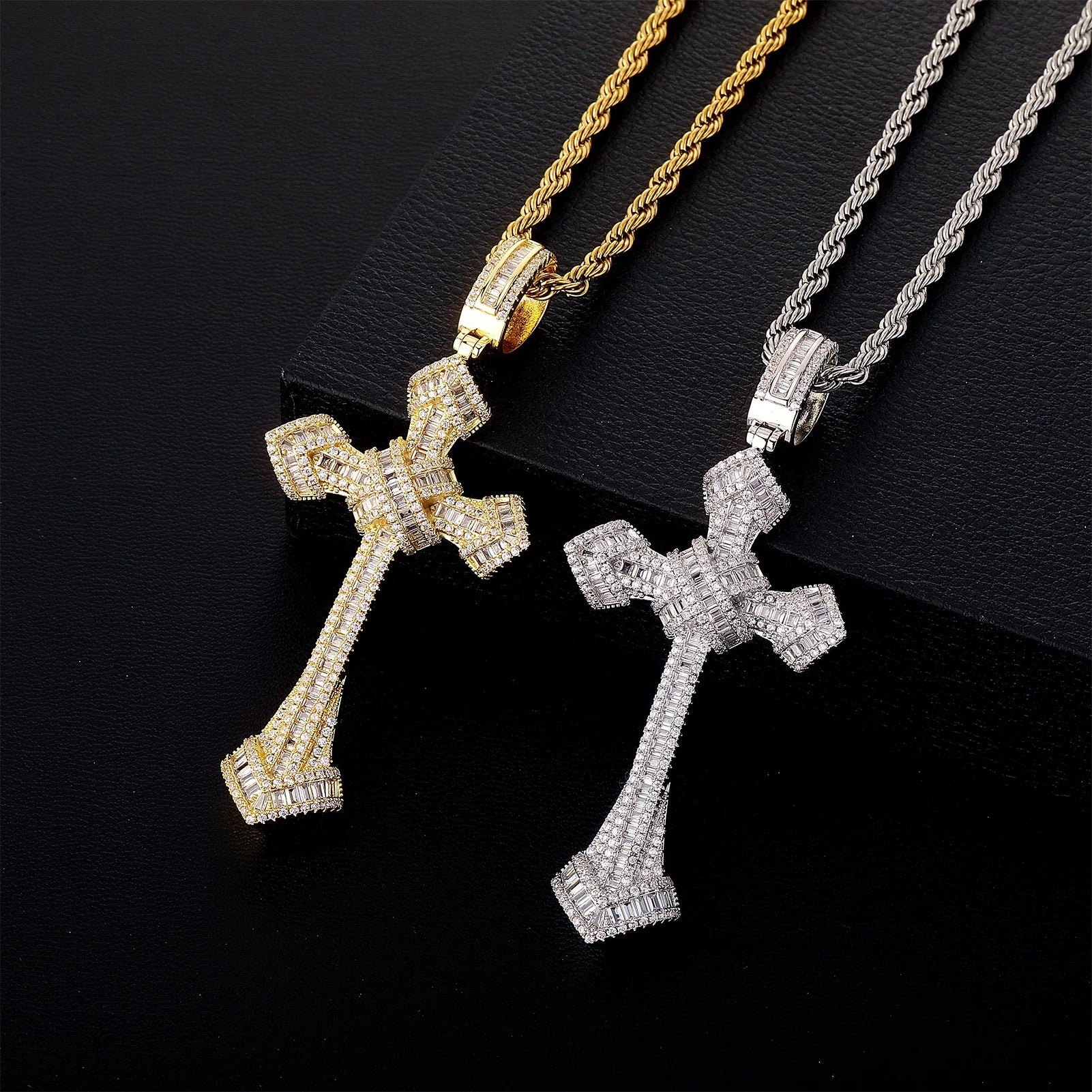 Hip Hop Jewelry Iced Out Cubic Zircon Shiny Zircon Cross Pendant Necklace for Men Women Couple Bling CZ Fashion Jewelry Pendants